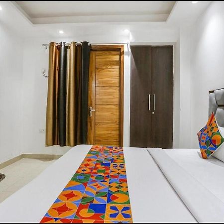ניו דלהי Hotel 24By7 מראה חיצוני תמונה