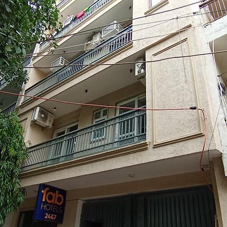 ניו דלהי Hotel 24By7 מראה חיצוני תמונה
