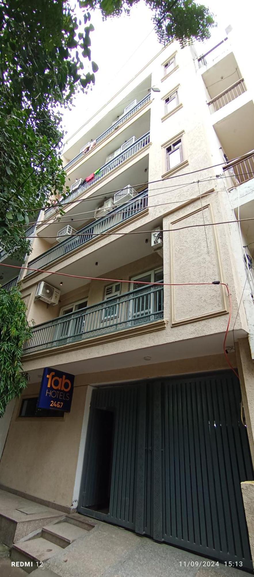 ניו דלהי Hotel 24By7 מראה חיצוני תמונה