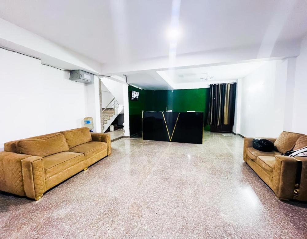 ניו דלהי Hotel 24By7 מראה חיצוני תמונה