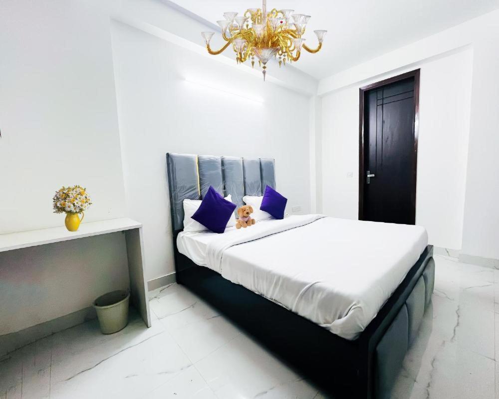 ניו דלהי Hotel 24By7 מראה חיצוני תמונה