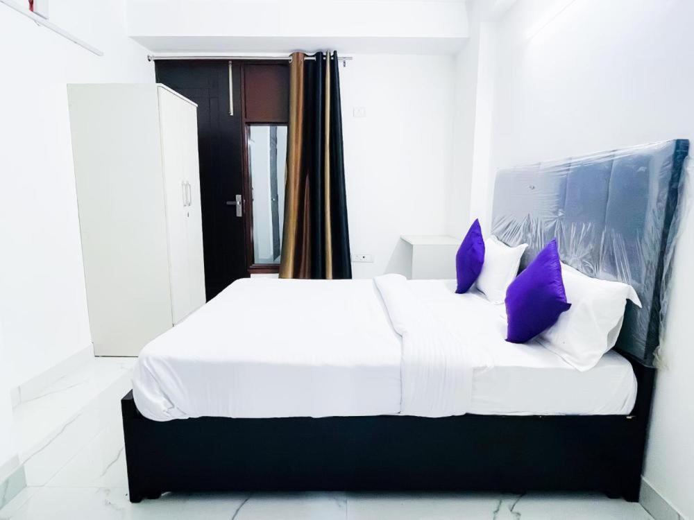 ניו דלהי Hotel 24By7 מראה חיצוני תמונה