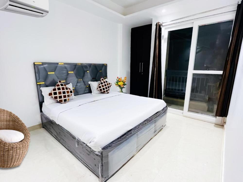 ניו דלהי Hotel 24By7 מראה חיצוני תמונה